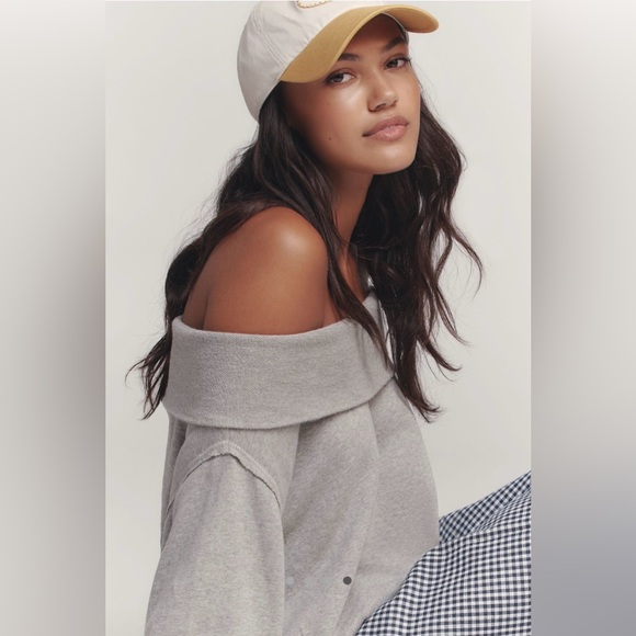 Pilcro Tops - NWT Pilcro Long-Sleeve Slouchy Off-The-Shoulder Top